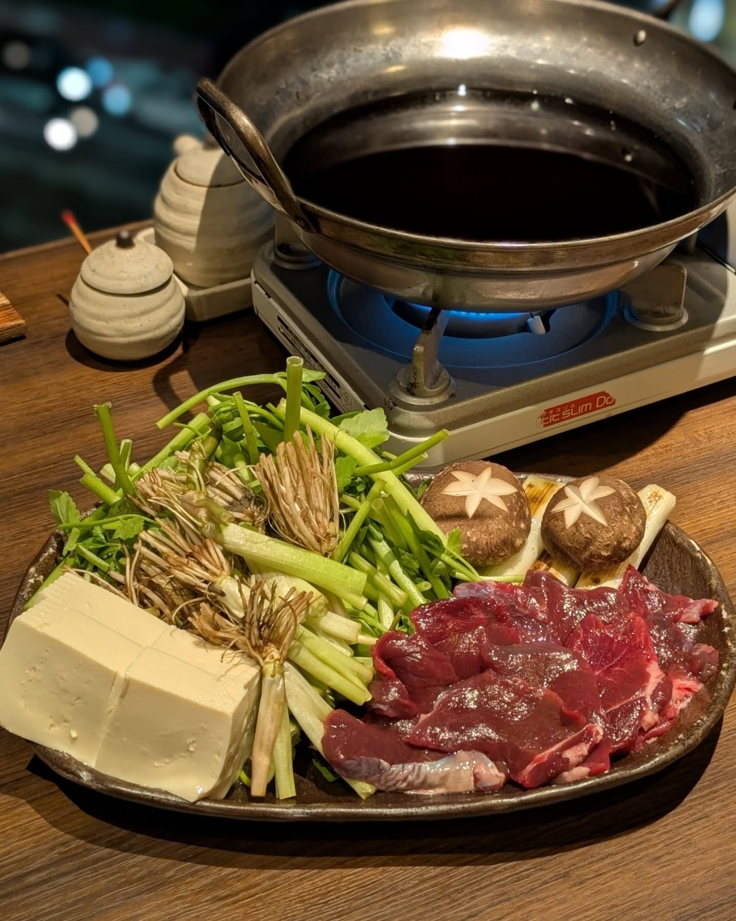 20周年を迎えて移転リニューアルをした大人の秘密基地的なお店