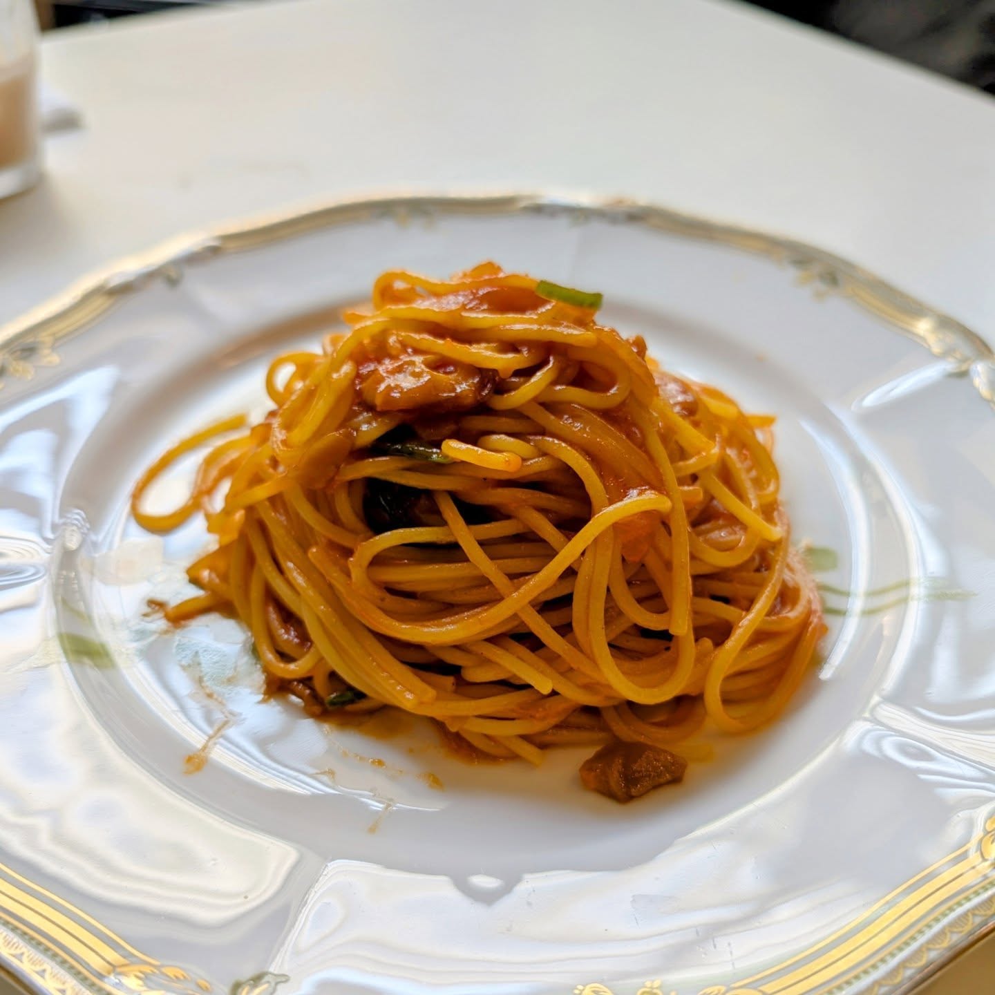 ランチメニューが人気のゆったりくつろげる喫茶店