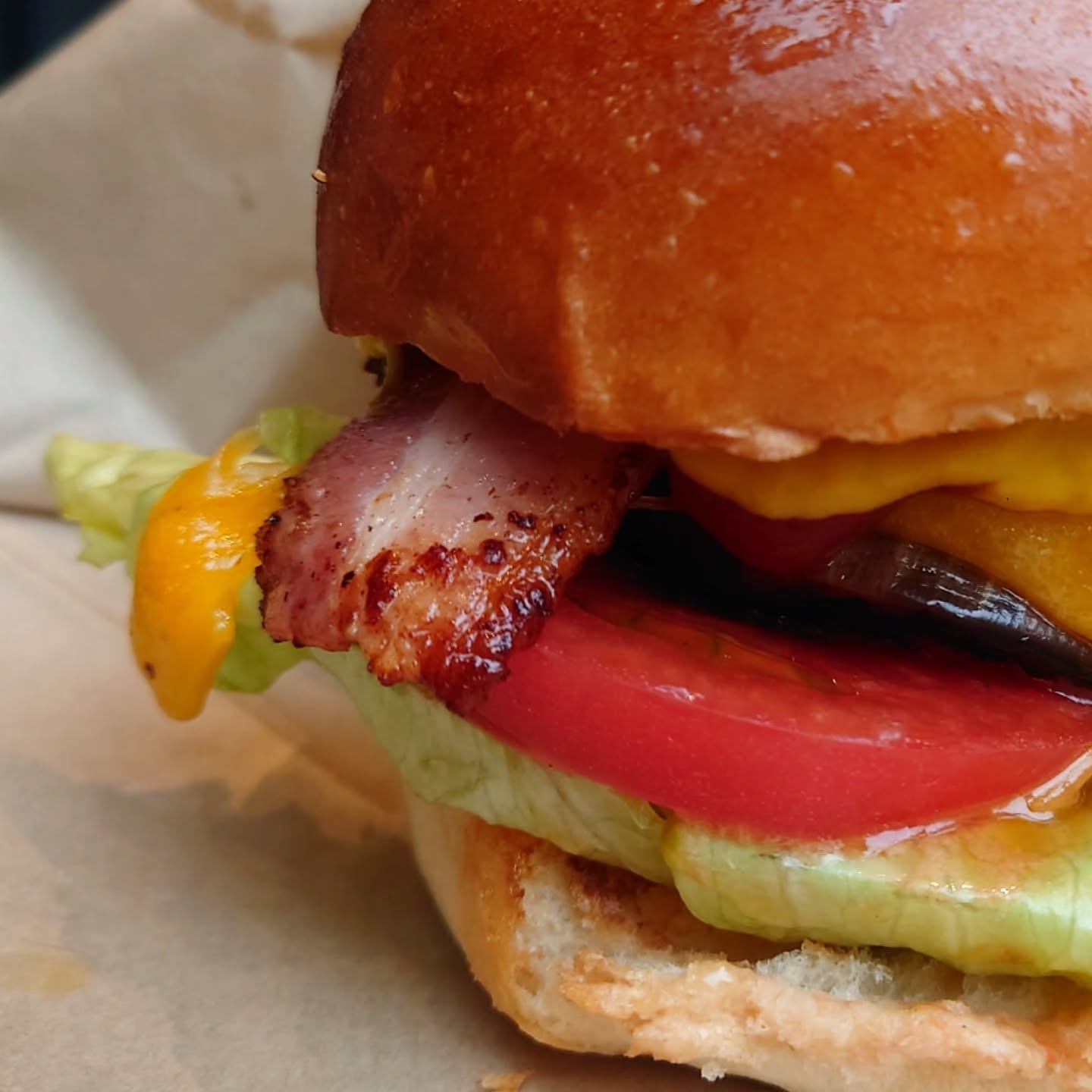 ​under the cascade