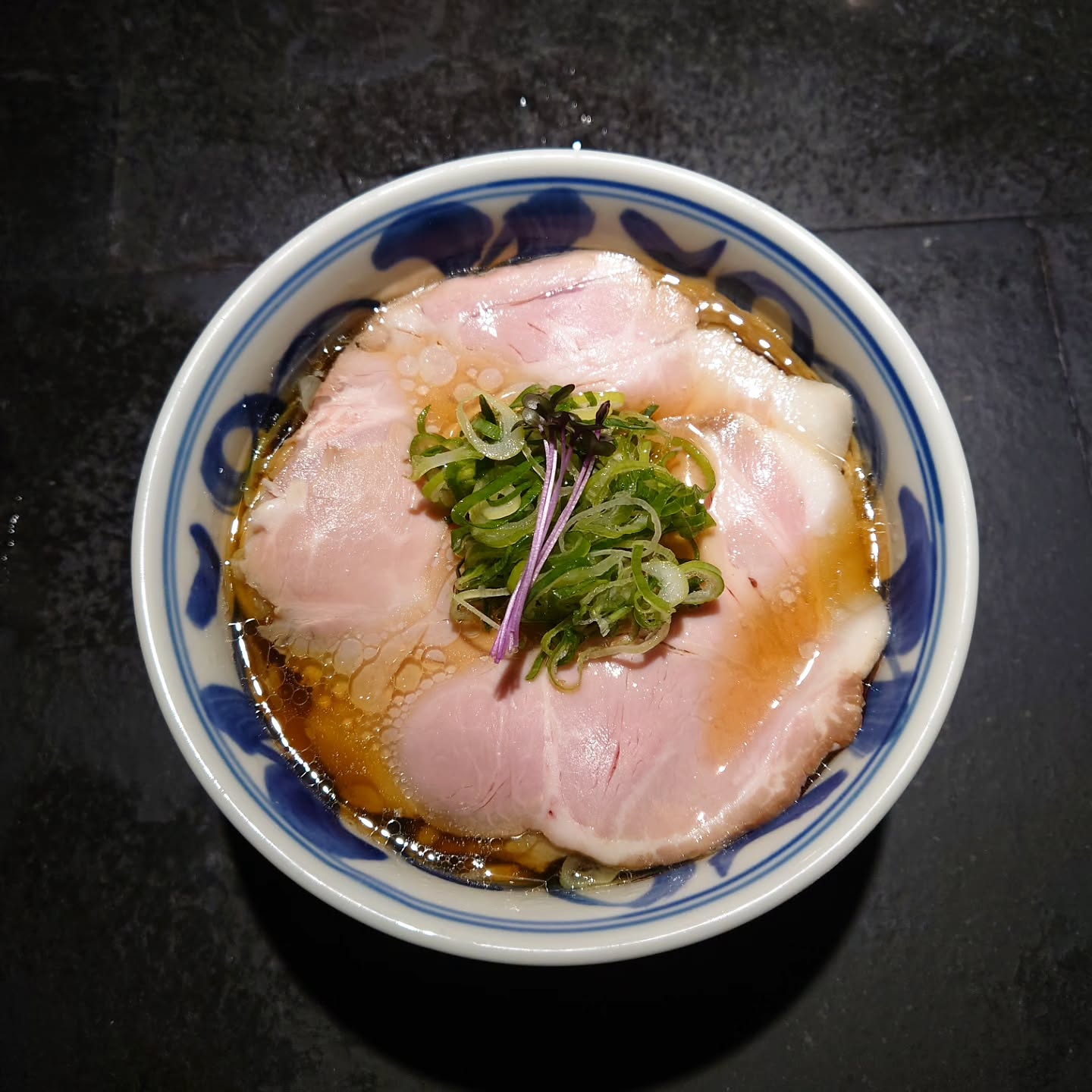 自分好みにカスタマイズ！トッピング使い放題なお店