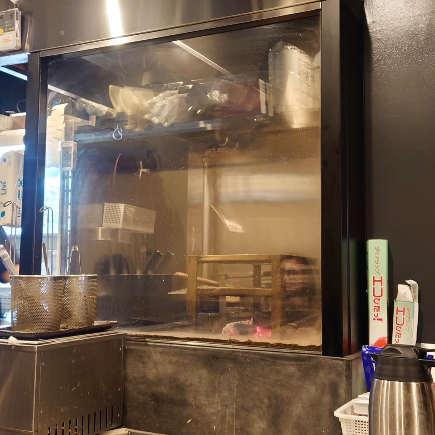 炭火焼干物定食　しんぱち食堂