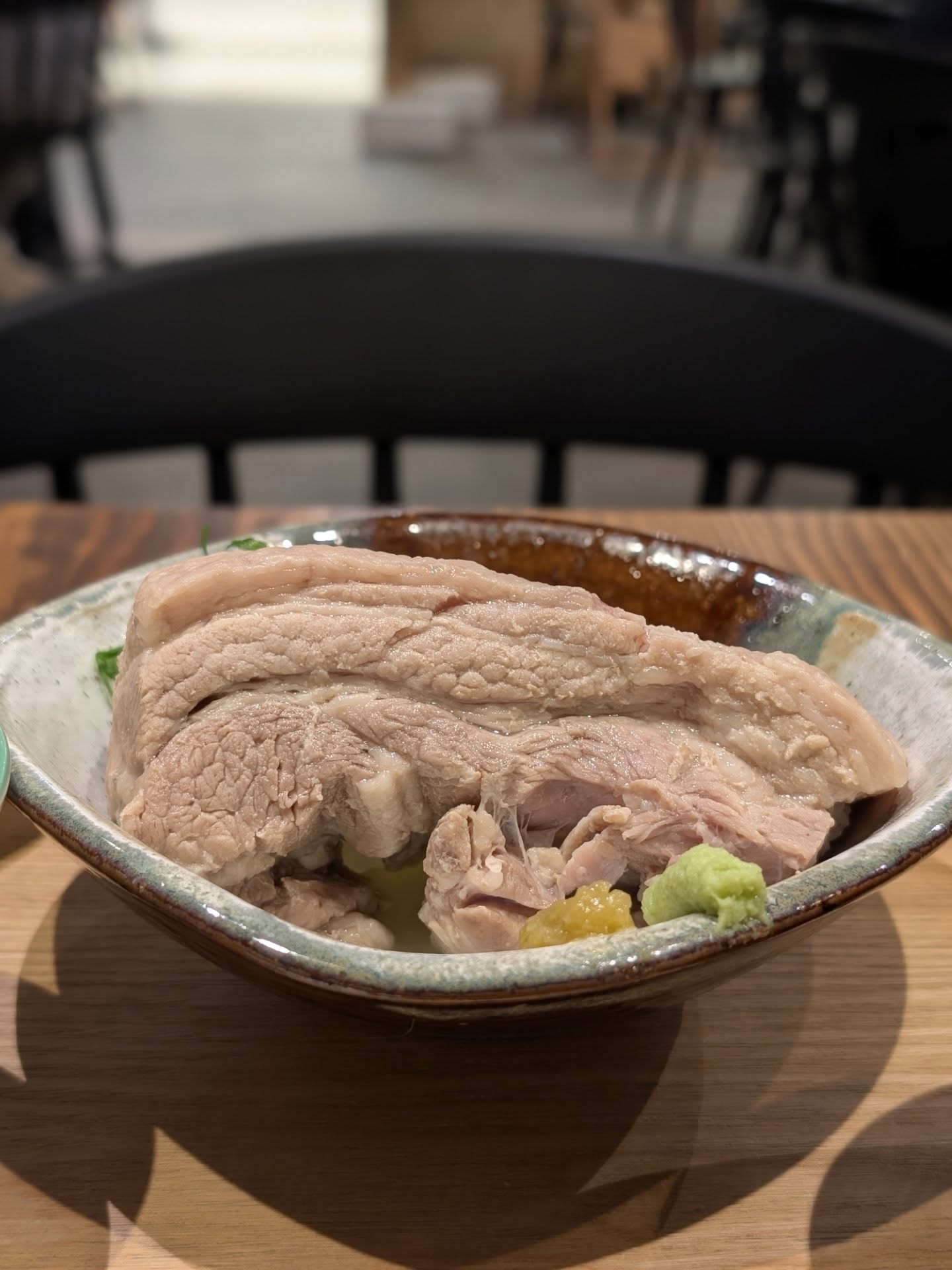 1日20食限定の絶品塩角煮！