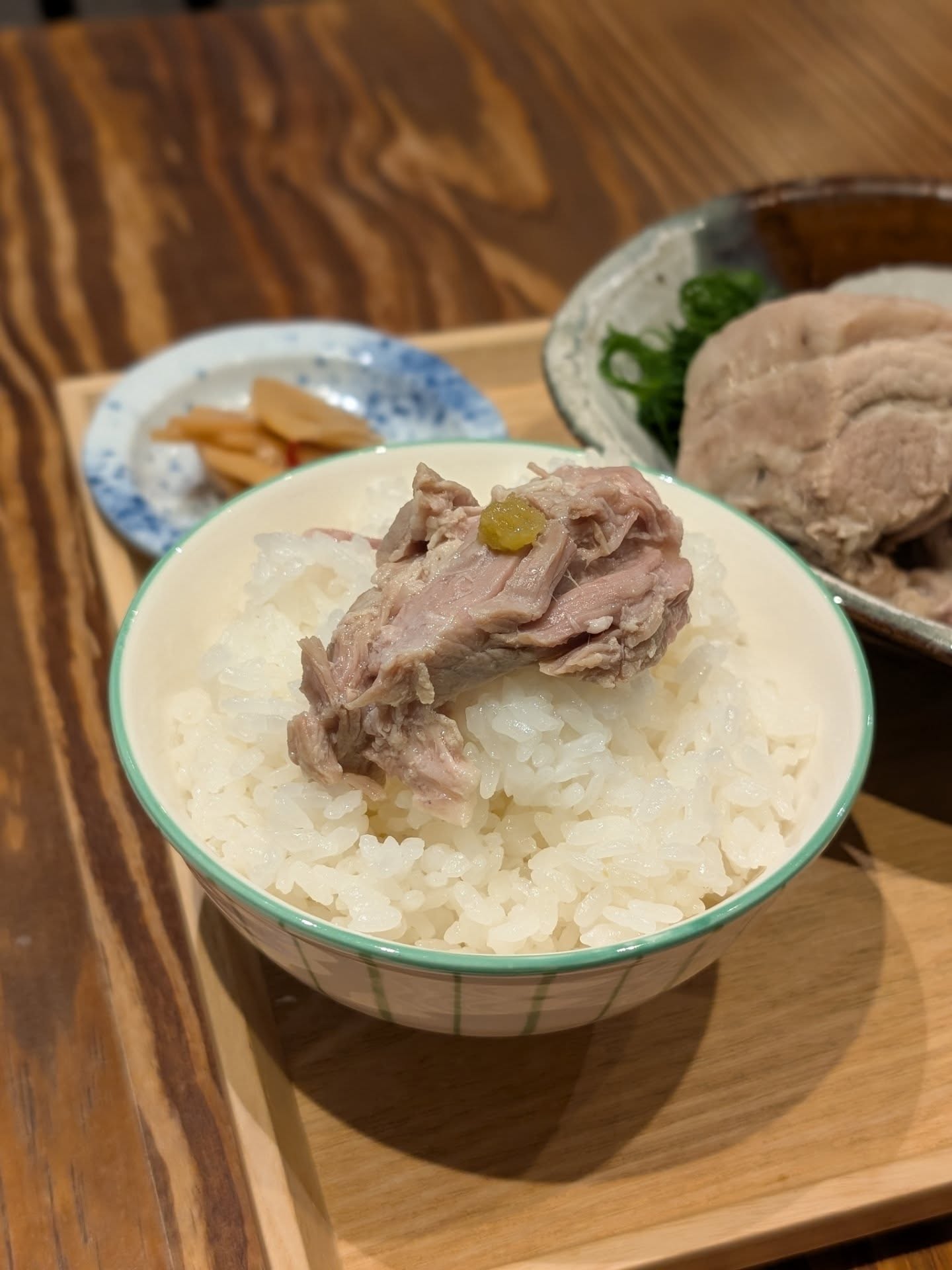 1日20食限定の絶品塩角煮！