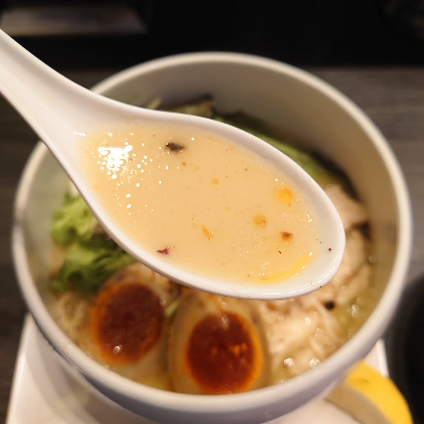 鶏白湯らーめん 自由が丘蔭山 新宿東宝ビル店