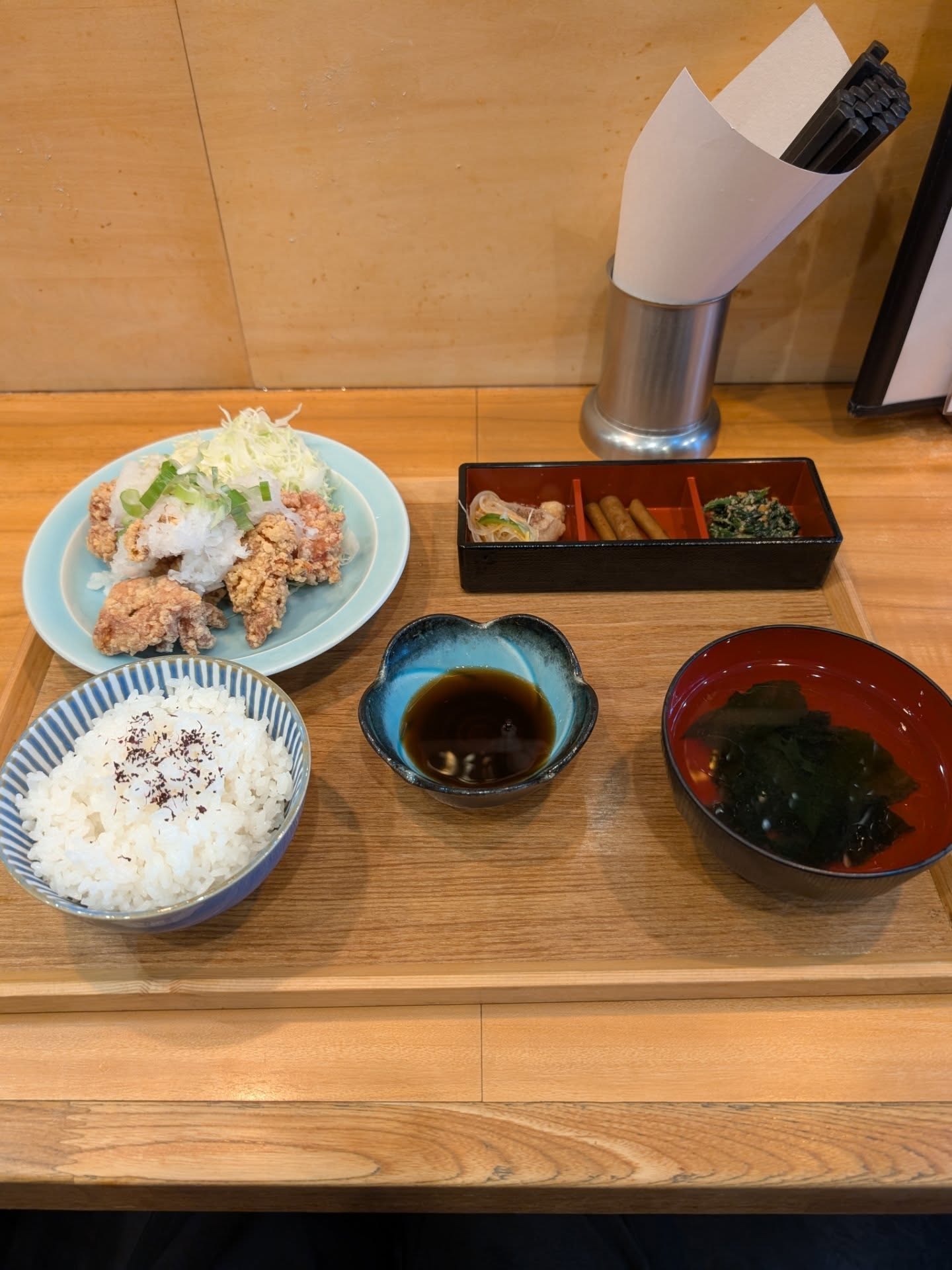 コスパ抜群の居酒屋ランチ定食！