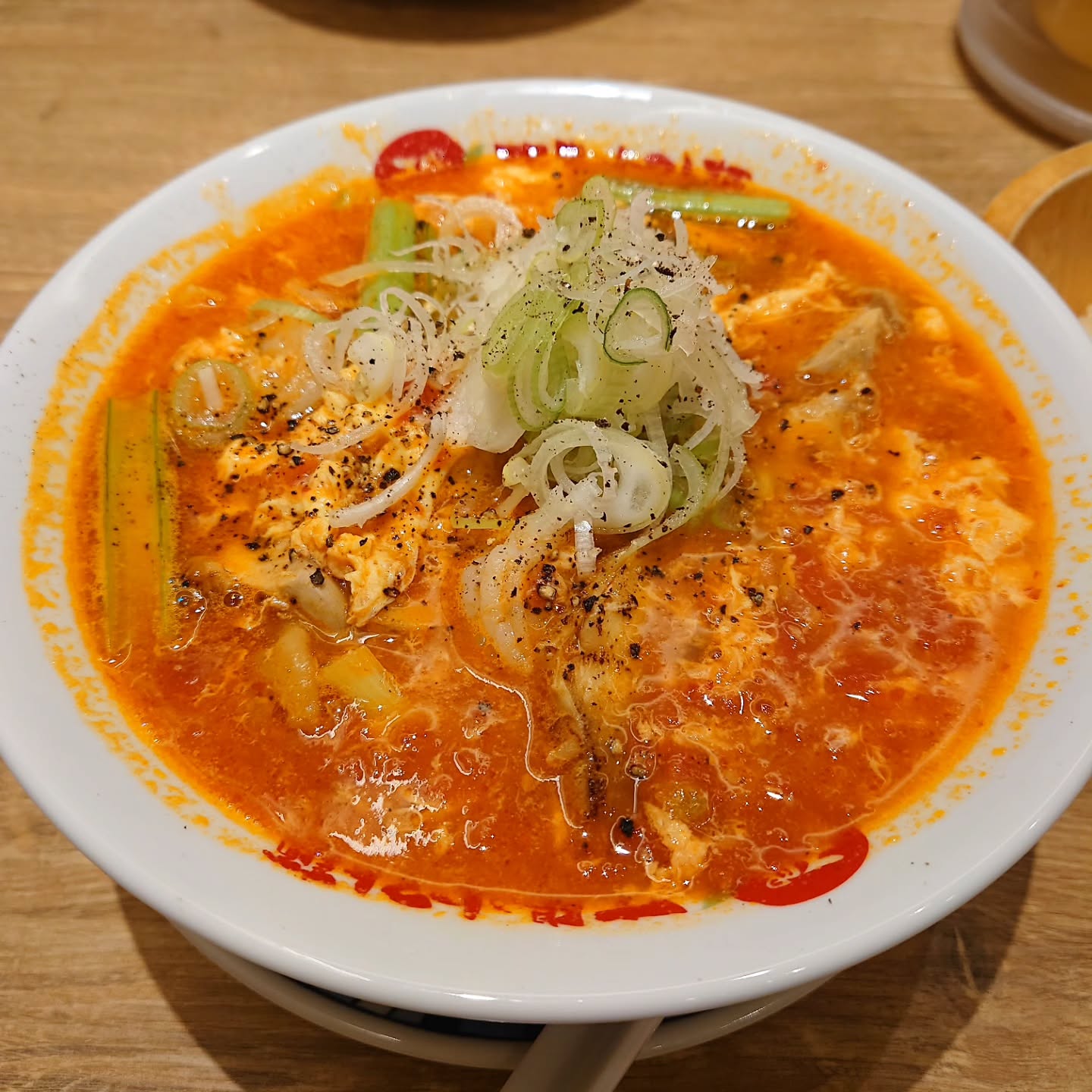 太陽のトマト麺 青山オーバルビル店