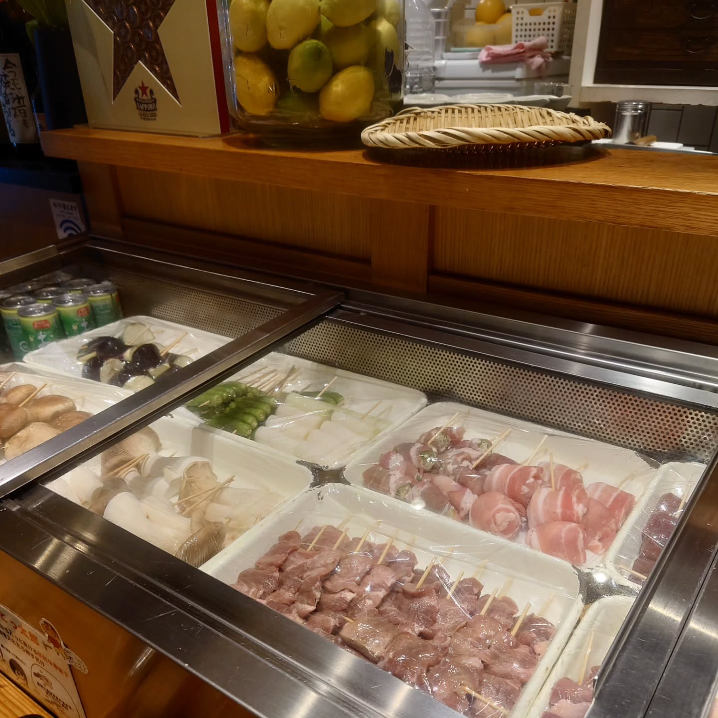 坐もつ焼きいしん新宿大ガード店