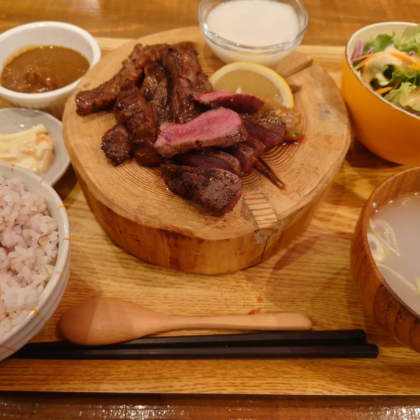 新宿焼肉 牛たんの檸檬