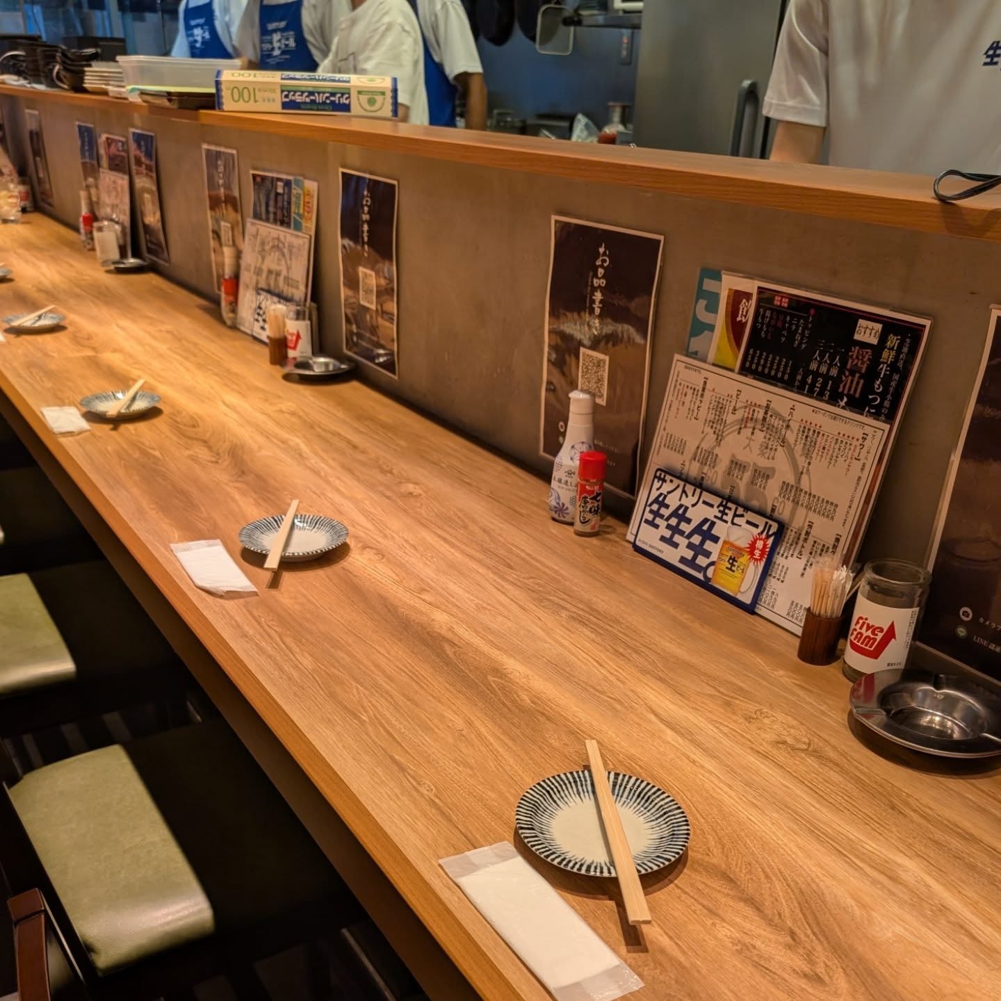 芝浦から直送の新鮮なレバーがコスパ良く食べられる居酒屋！