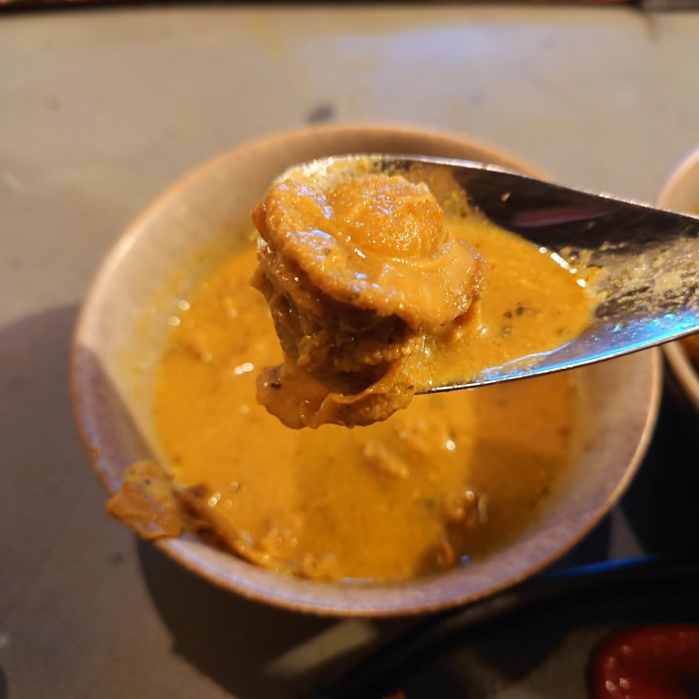 ナチュラルワインと創作Curry専門店 Épice舞