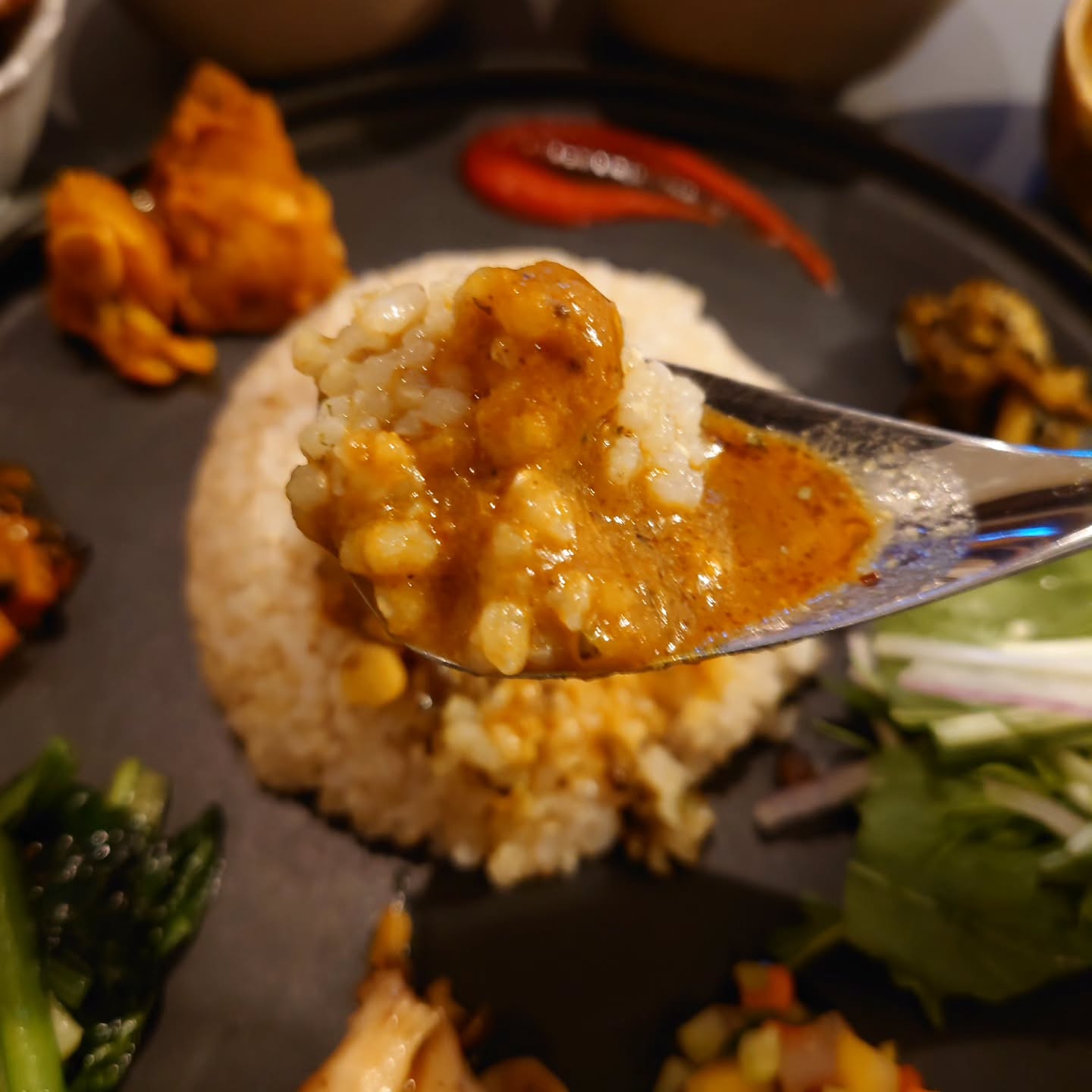 ナチュラルワインと創作Curry専門店 Épice舞