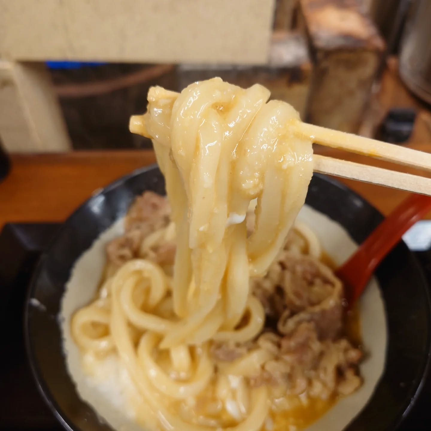 吉祥寺で人気の立ち食い讃岐うどん店