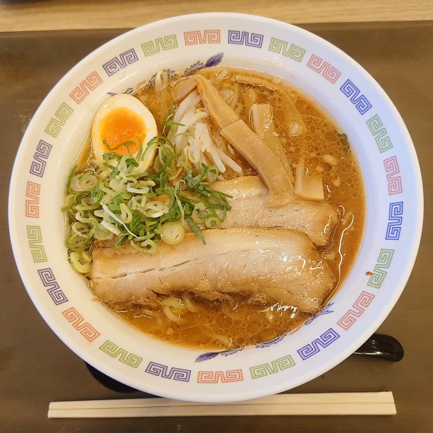 カミヒコウキ 成田国際第2ターミナル