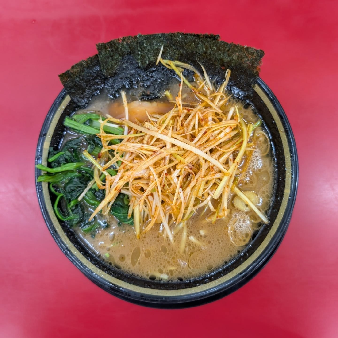 食べログ高評価の王道家グループ家系ラーメン店！