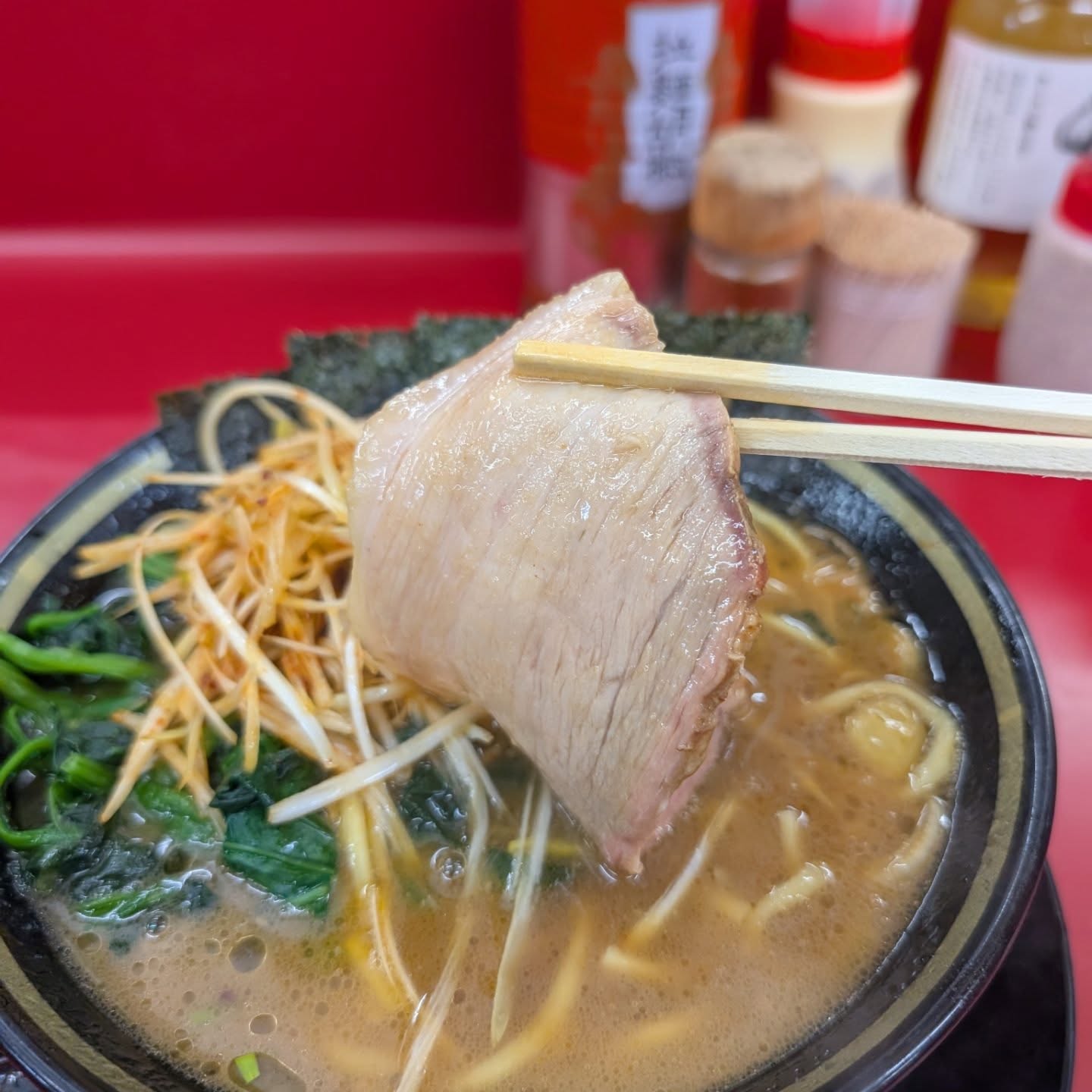 食べログ高評価の王道家グループ家系ラーメン店！