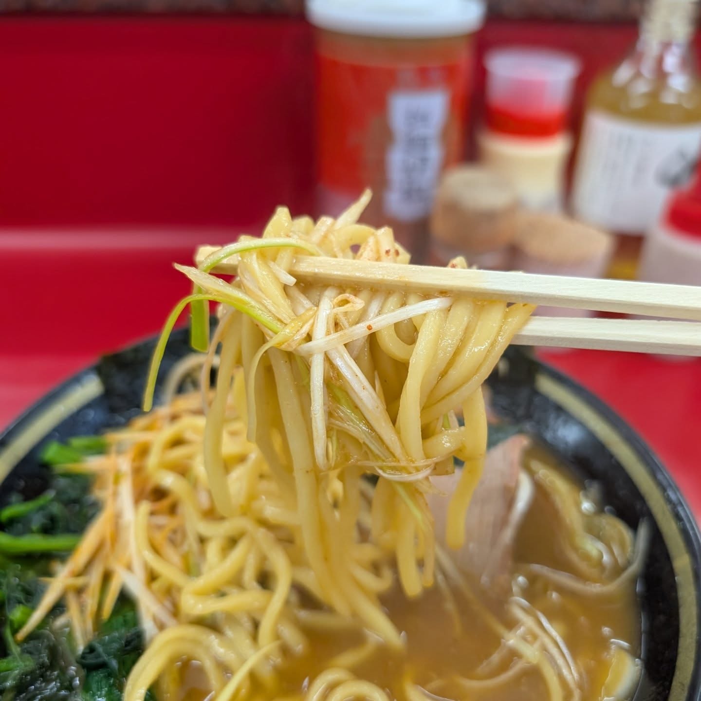 食べログ高評価の王道家グループ家系ラーメン店！