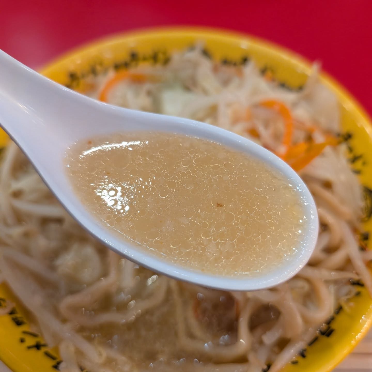 食べ応え抜群の山盛りタンメン!