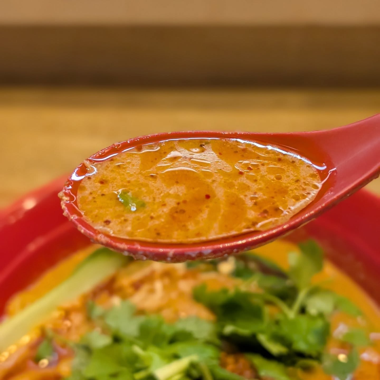 全国各地の味噌を使った担々麺専門店！