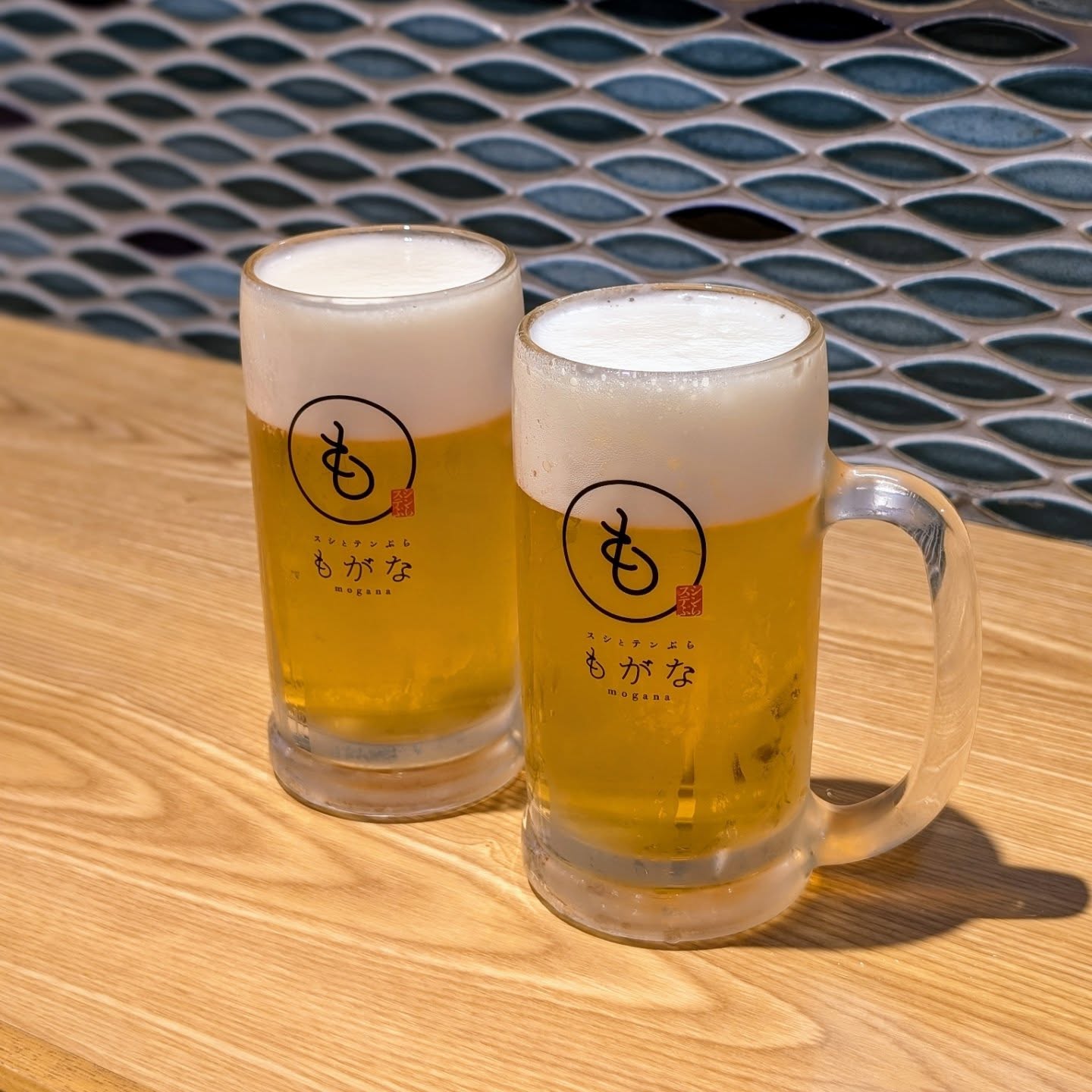 芸能人も訪れる寿司と天麩羅をリーズナブルに楽しめる店