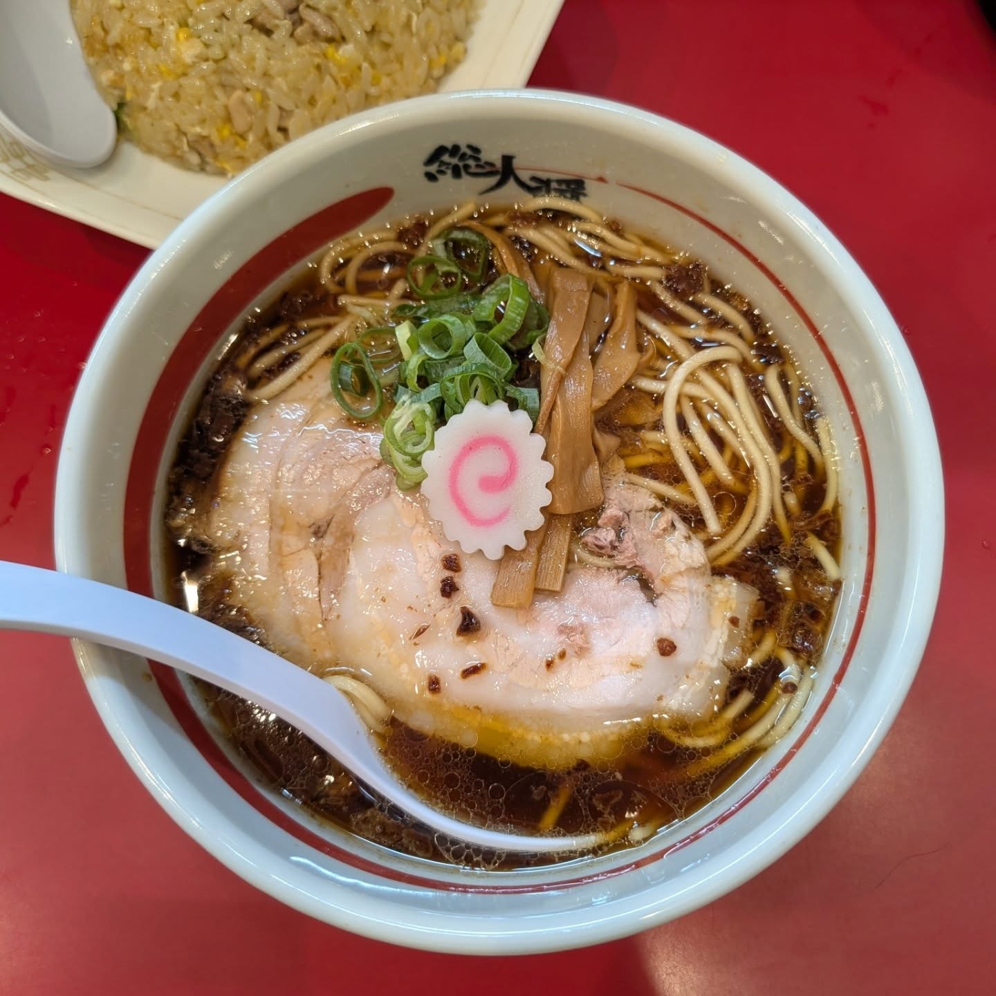 数多くの芸能人が訪れた超人気ラーメン店
