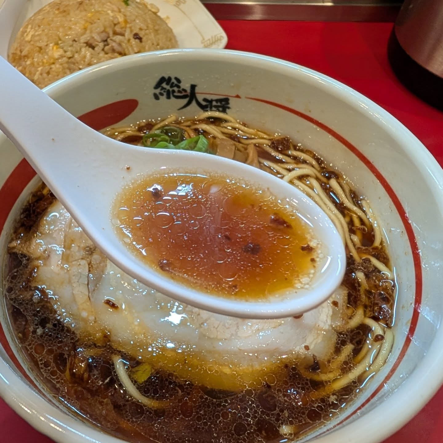 数多くの芸能人が訪れた超人気ラーメン店