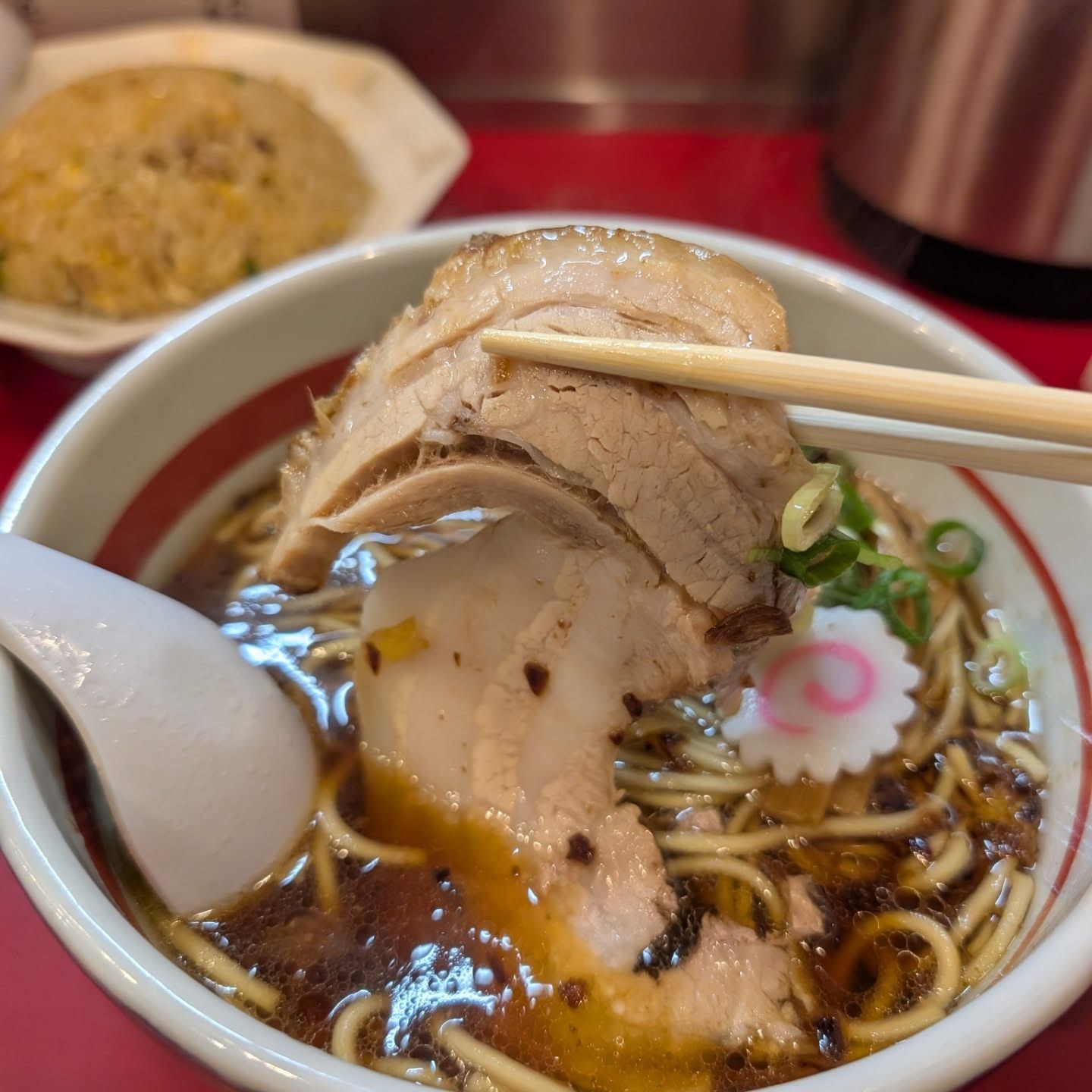 数多くの芸能人が訪れた超人気ラーメン店