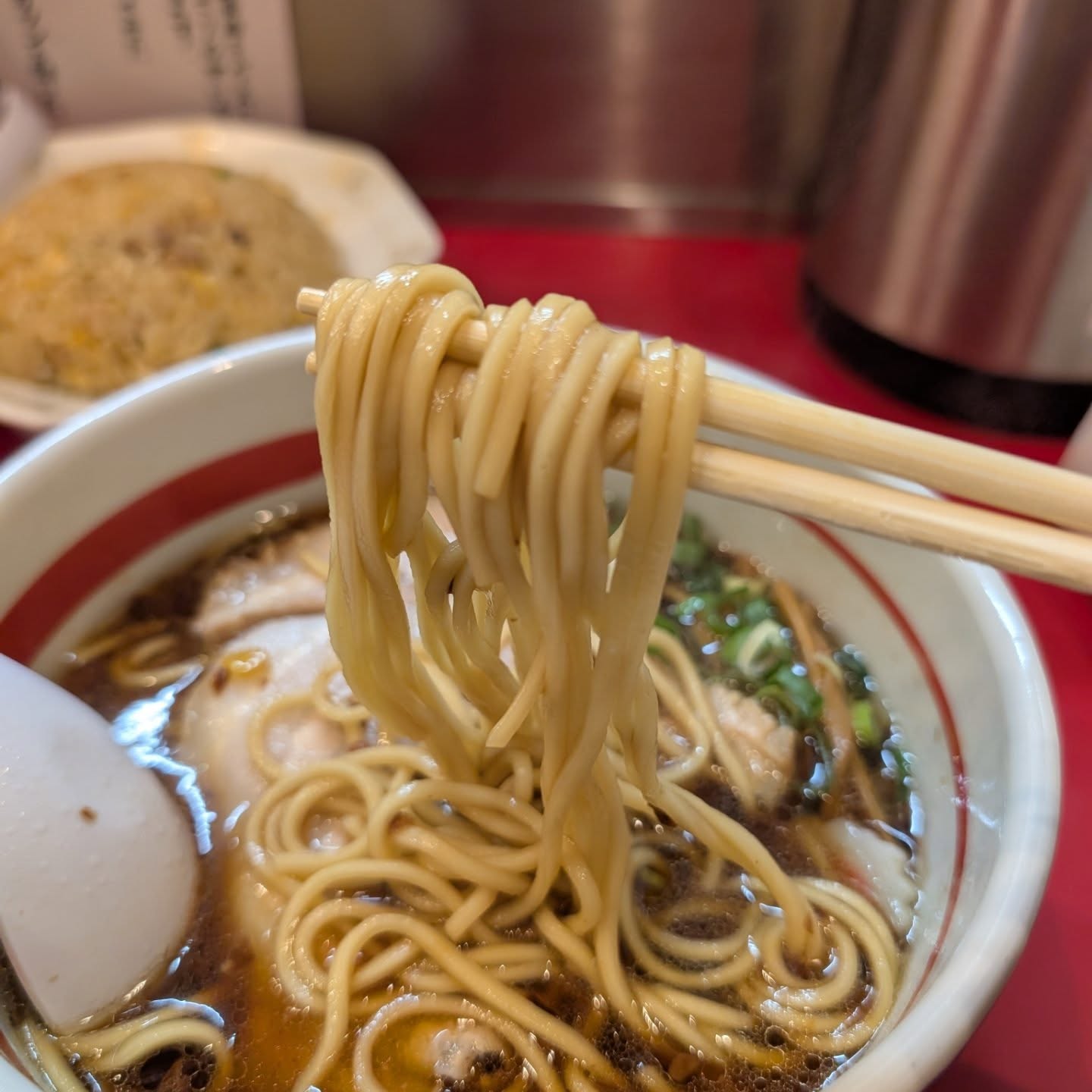 数多くの芸能人が訪れた超人気ラーメン店