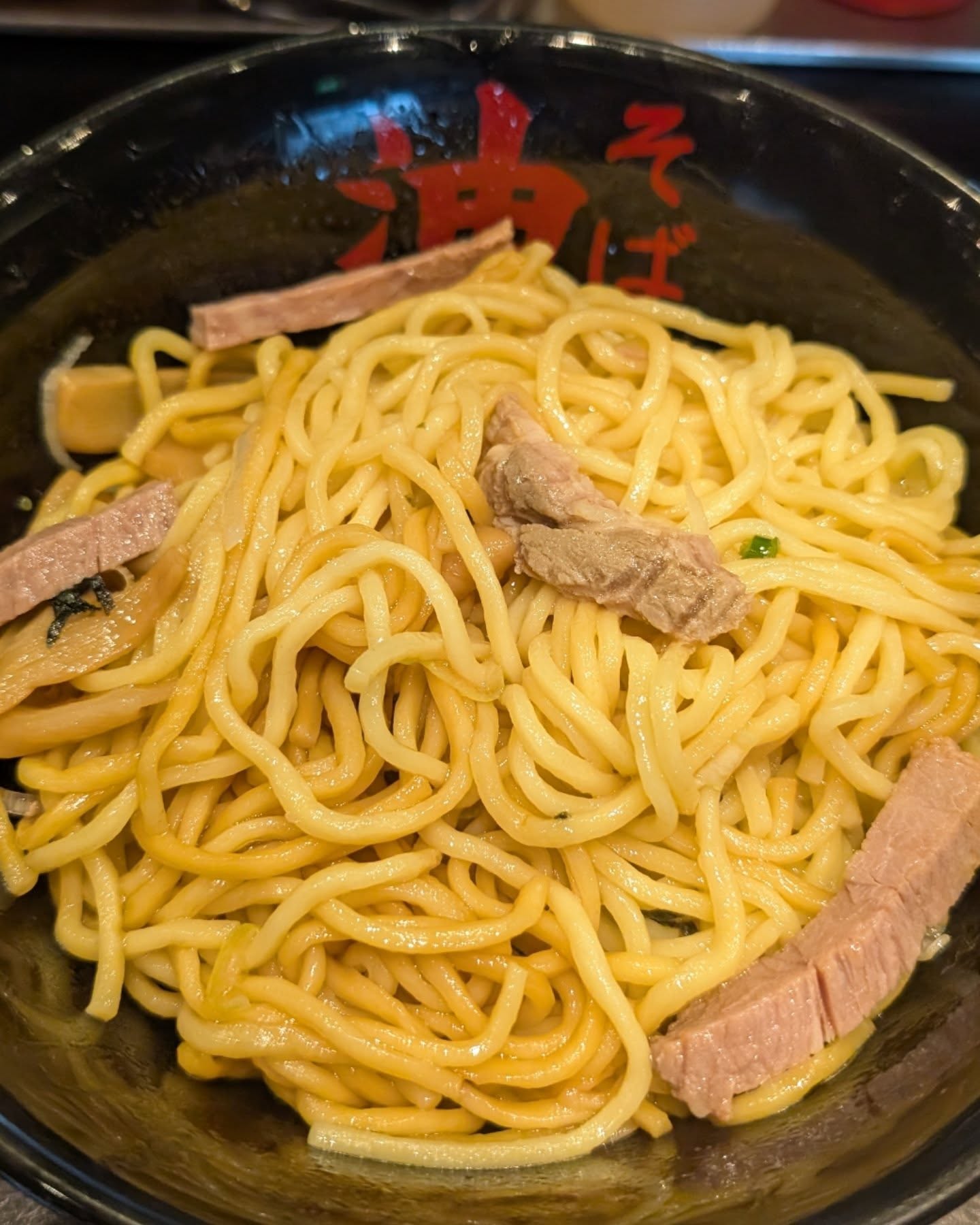モチモチ自家製麺がクセになる最高の一杯