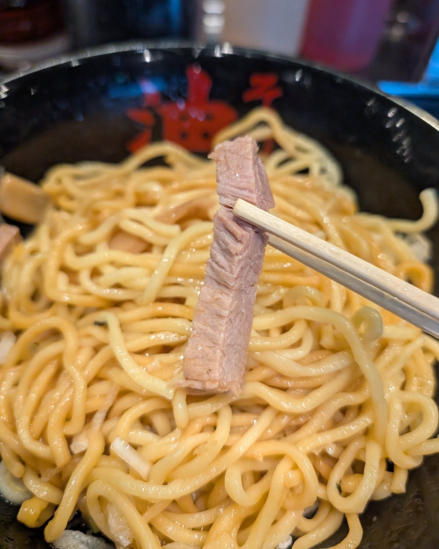 モチモチ自家製麺がクセになる最高の一杯