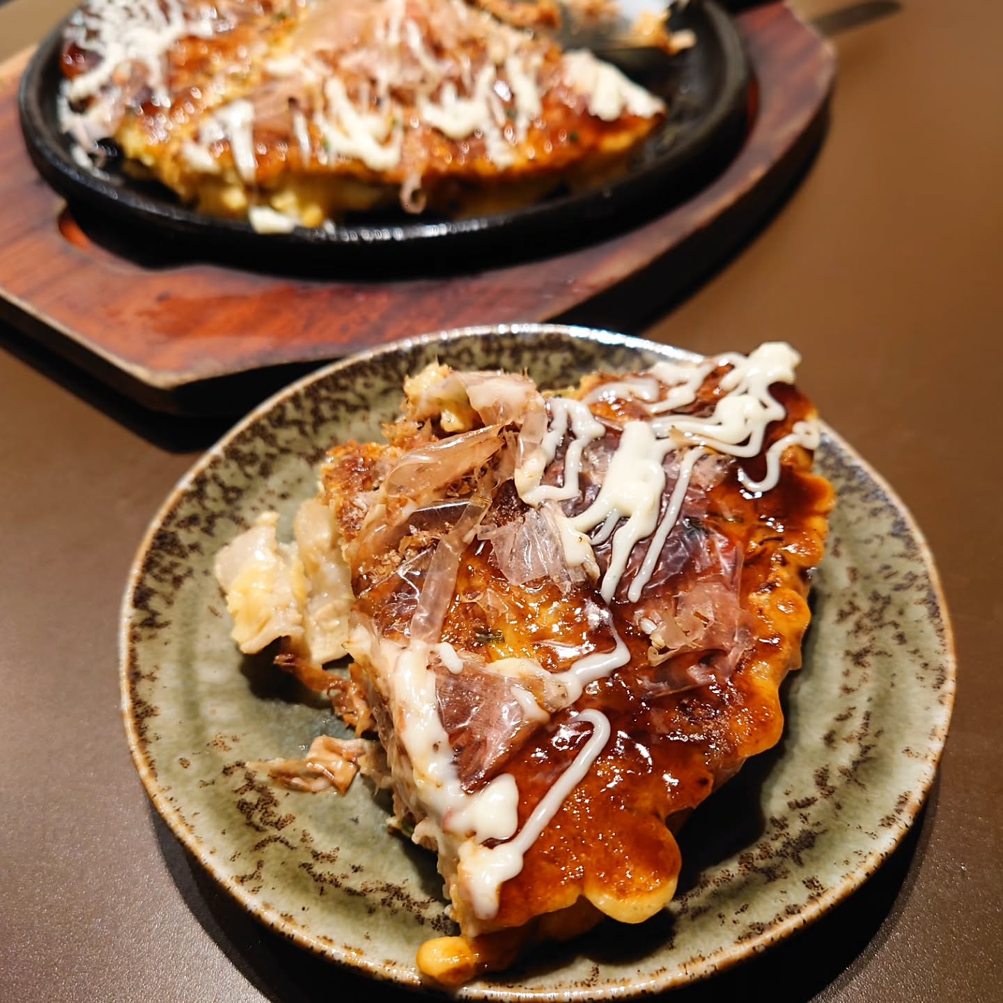 プロが焼いてくれる鉄板焼専門店