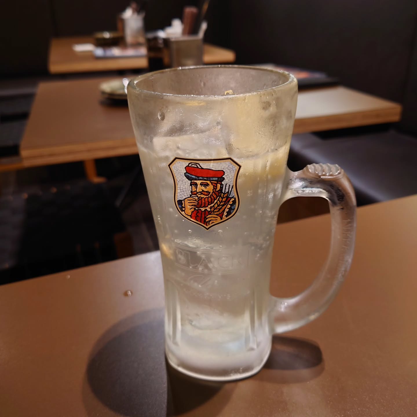 プロが焼いてくれる鉄板焼専門店