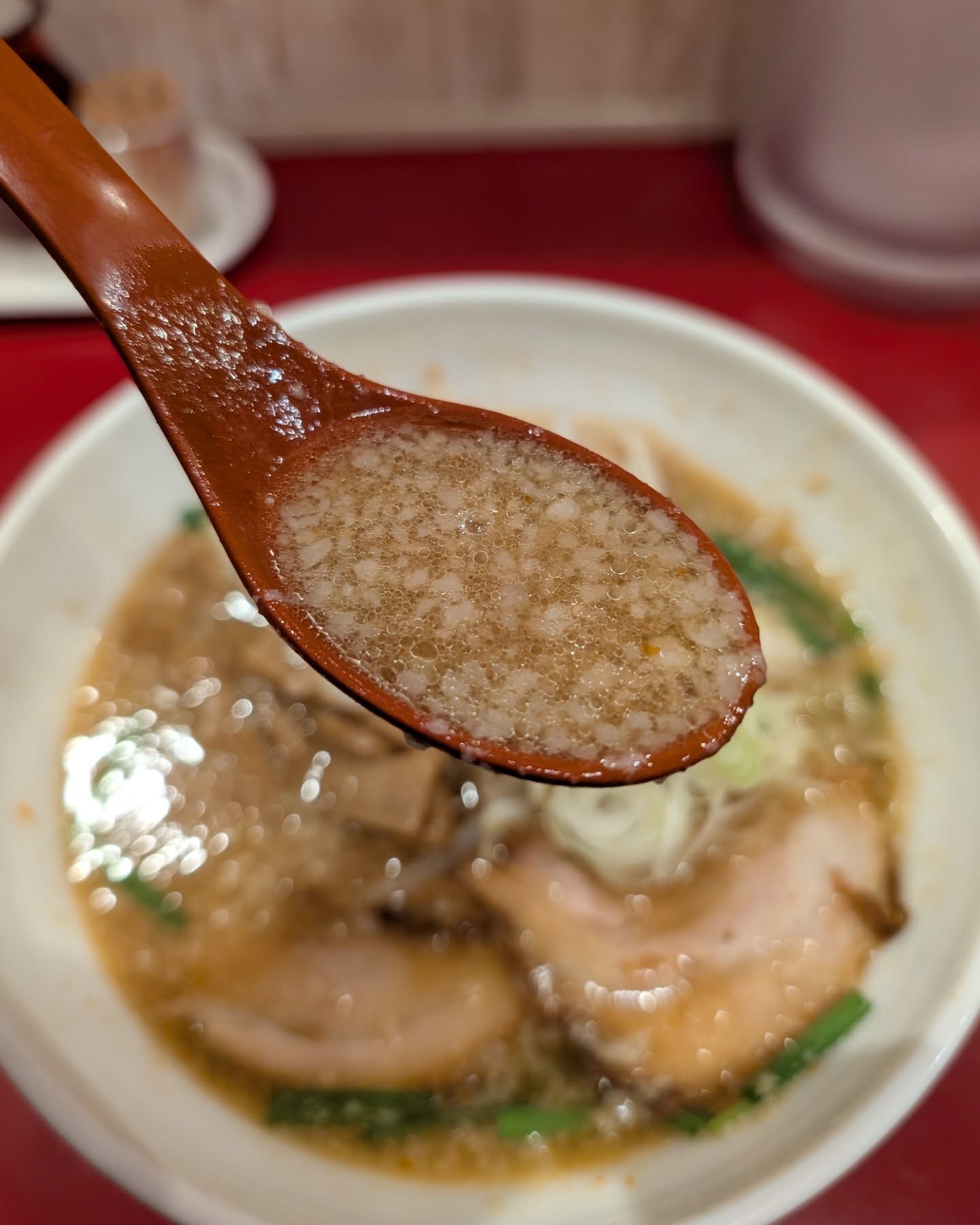 背脂チャッチャ系好きには堪らないラーメン店！