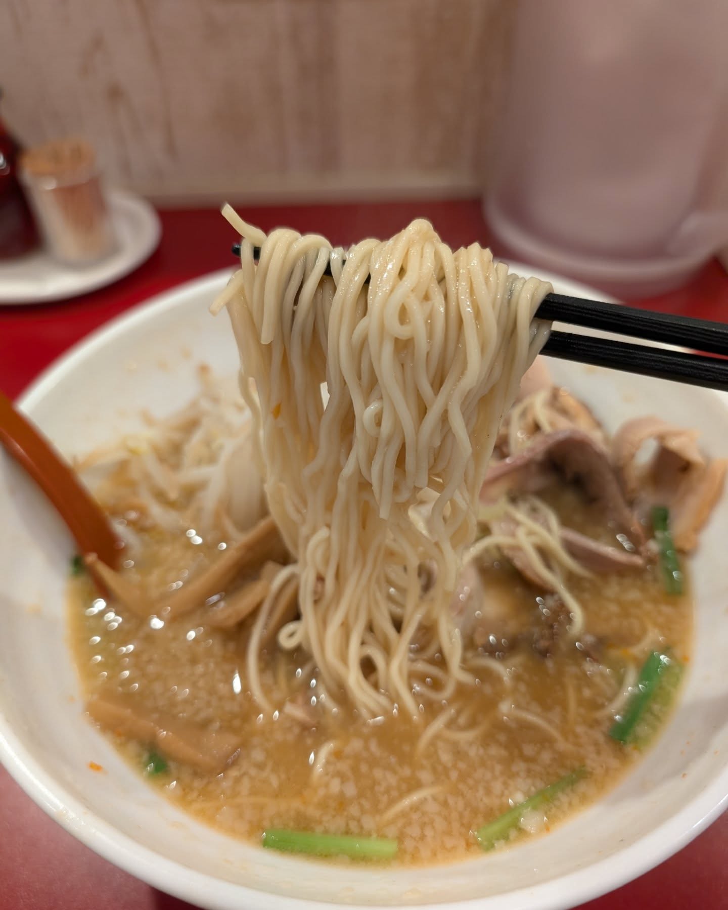 背脂チャッチャ系好きには堪らないラーメン店！