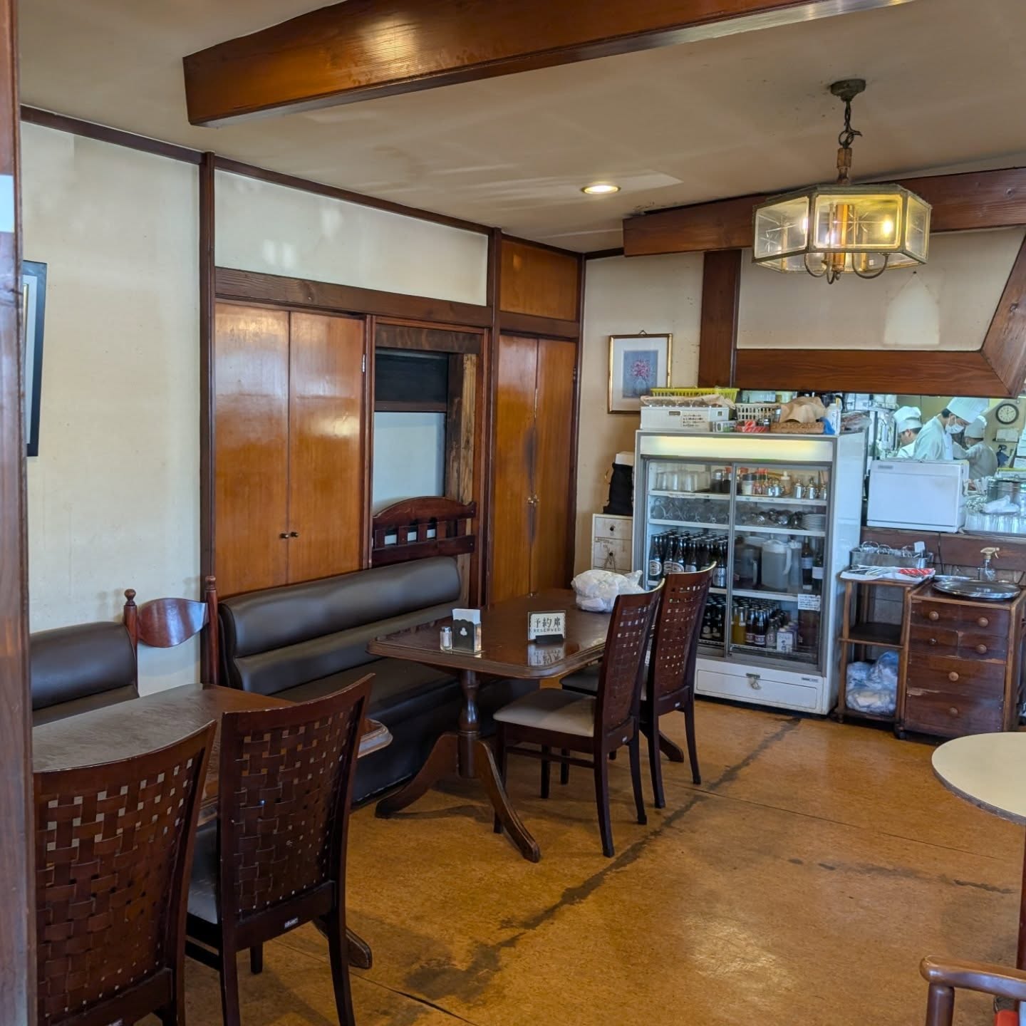 食べログ評価3.4！創業55年の老舗洋食店！