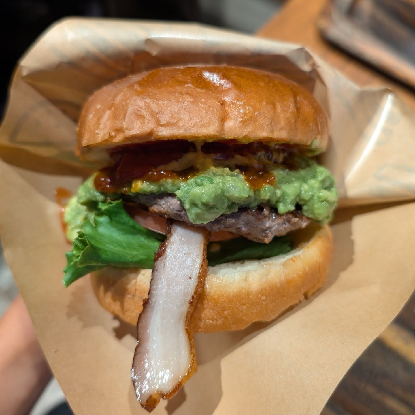 素材にこだわった絶品バーガーが食べられる店！