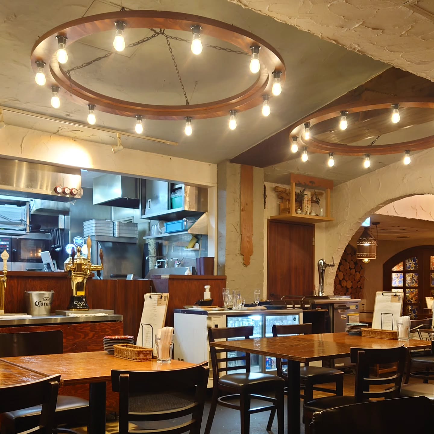 オシャレな内装で落ち着く雰囲気のビアホール