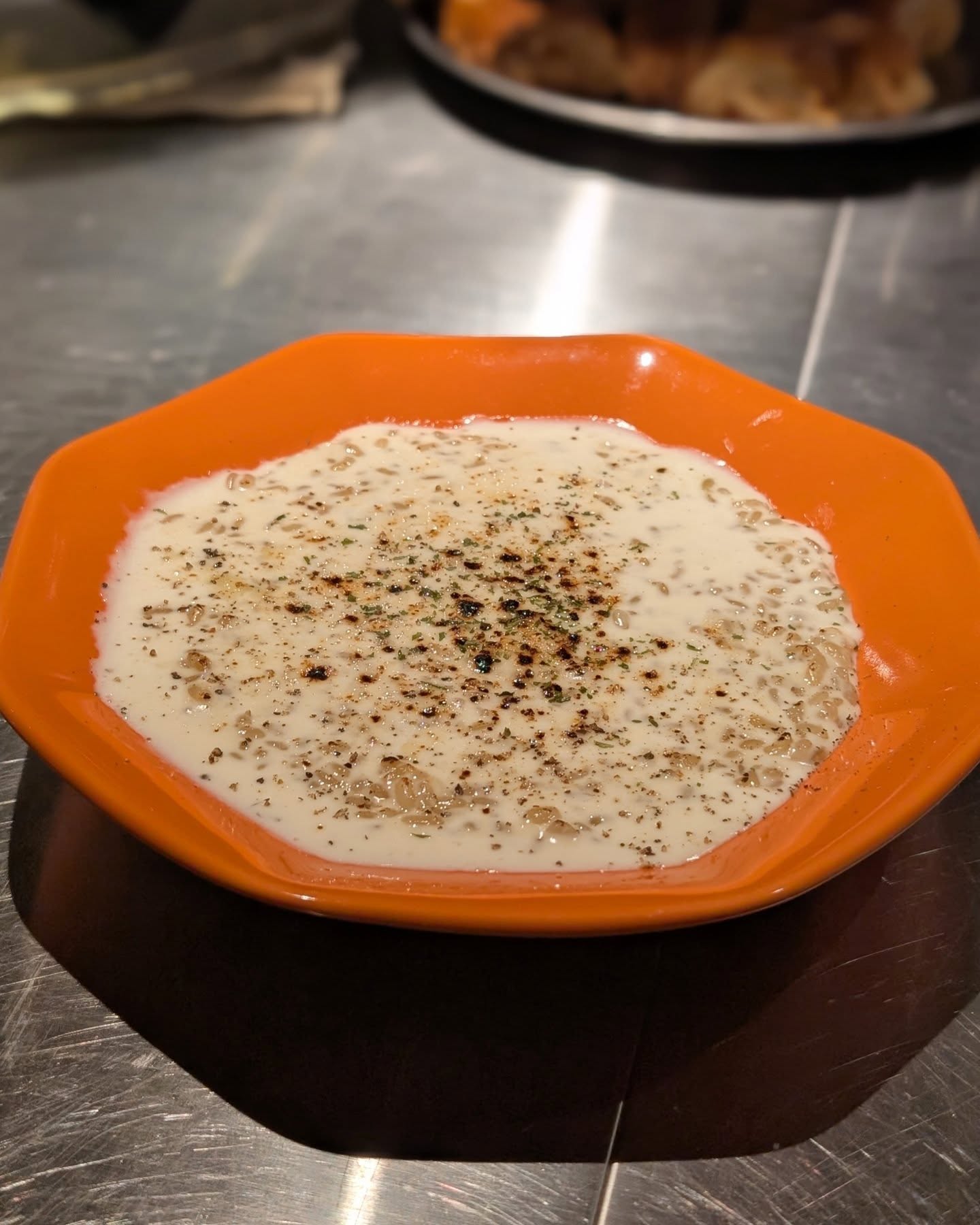 炭火焼き料理がおすすめ！大人の隠れ家的ビストロ